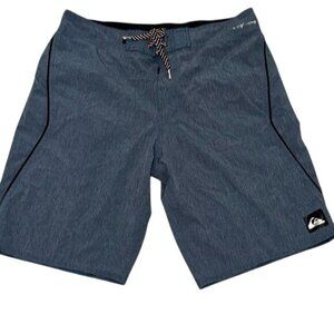 Quiksilver Mens 32 Blue Boardshorts With Drawstring Closure & Back Zipper Pocket